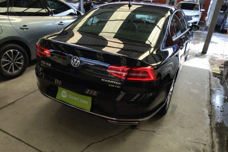 Used Volkswagen Magotan 2019 330TSI DSG Luxury Model China V Standard Rear Right 45 Deg