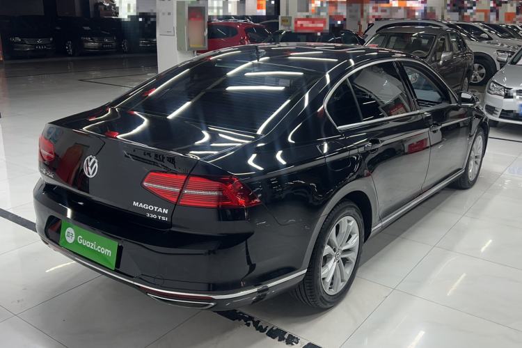 Used Volkswagen Magotan 2019 330TSI DSG Luxury Model China V Standard Rear Right 45 Deg