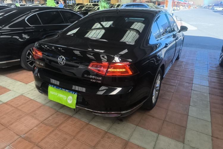 Used Volkswagen Magotan 2019 330TSI DSG Luxury Model China V Standard Rear Right 45 Deg