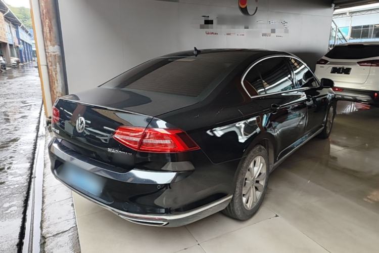 Used Volkswagen Magotan 2019 330TSI DSG Luxury Model China V Standard Rear Right 45 Deg