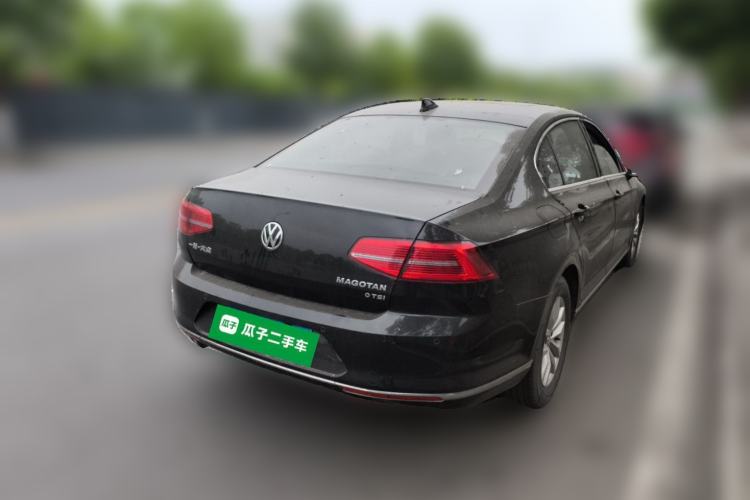 Used Volkswagen Magotan 2019 280TSI DSG Comfort Model China V Standard Rear Right 45 Deg