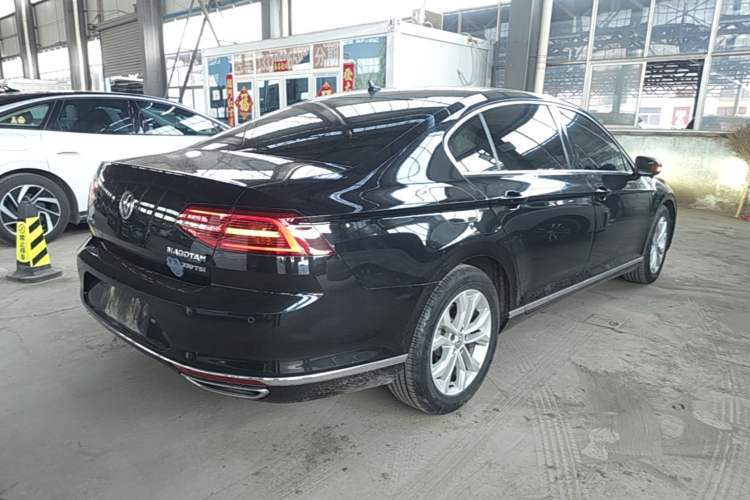 Used Volkswagen Magotan 2019 330TSI DSG Luxury Version China VI Standard Rear Right 45 Deg
