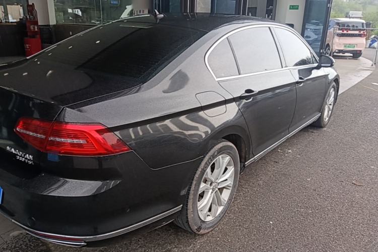 Used Volkswagen Magotan 2019 330TSI DSG Luxury Model China V Standard Rear Right 45 Deg