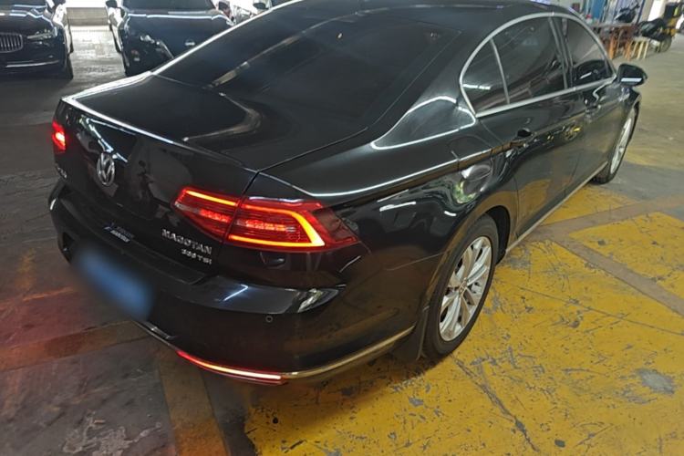 Used Volkswagen Magotan 2019 330TSI DSG Luxury Model China V Standard Rear Right 45 Deg