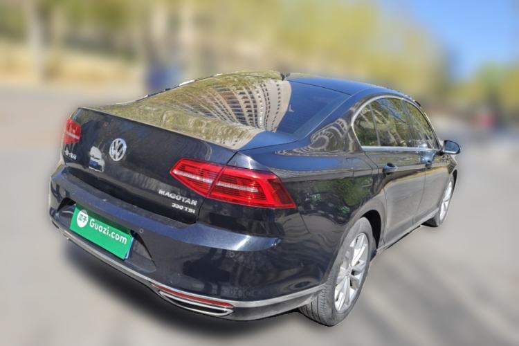 Used Volkswagen Magotan 2019 330TSI DSG Luxury Model China V Standard Rear Right 45 Deg