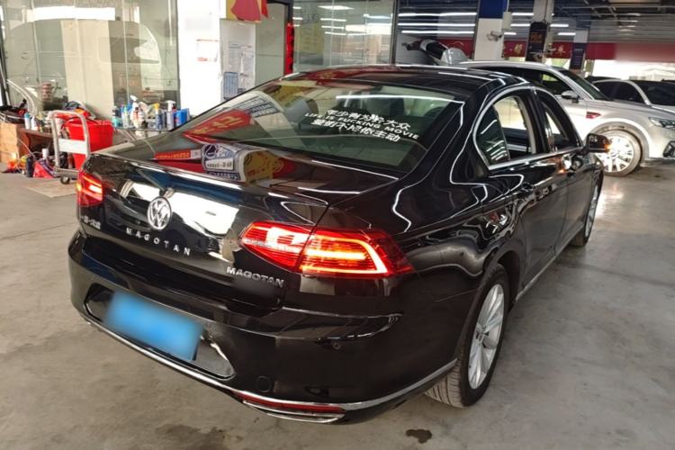 Used Volkswagen Magotan 2019 330TSI DSG Leading Edition China V Standard Rear Right 45 Deg