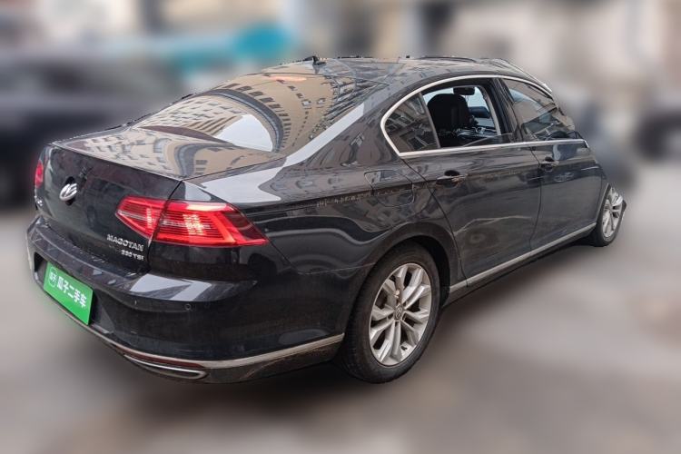 Used Volkswagen Magotan 2019 330TSI DSG Luxury Model China V Standard Rear Right 45 Deg