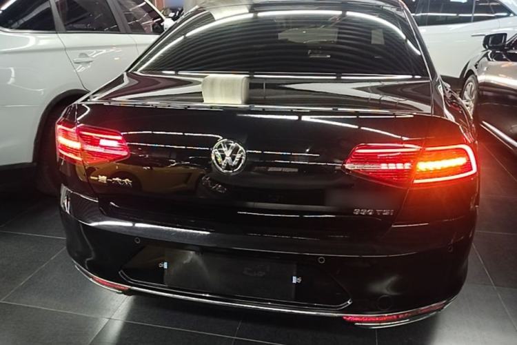 Used Volkswagen Magotan 2019 330TSI DSG Leading Model China VI Standard Rear