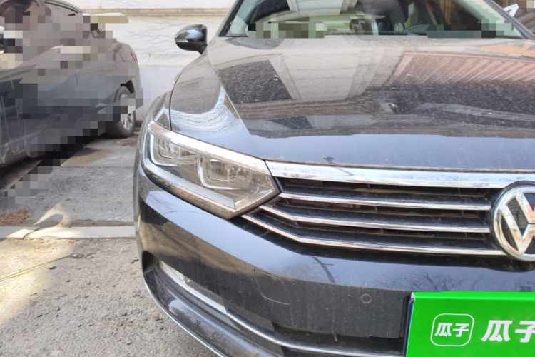 Used Volkswagen Magotan 2019 330TSI DSG Luxury Version China VI Standard Right Front Headlight