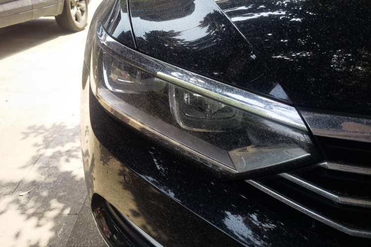 Used Volkswagen Magotan 2019 330TSI DSG Leading Model China VI Standard Right Front Headlight