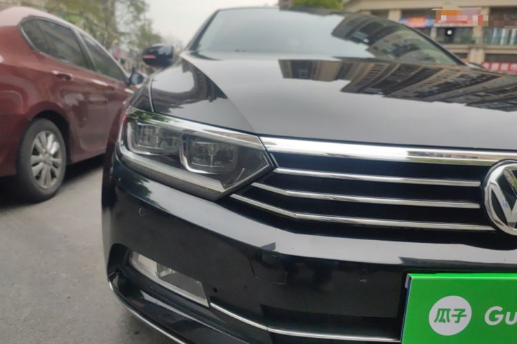Used Volkswagen Magotan 2019 330TSI DSG Leading Edition China V Standard Right Front Headlight