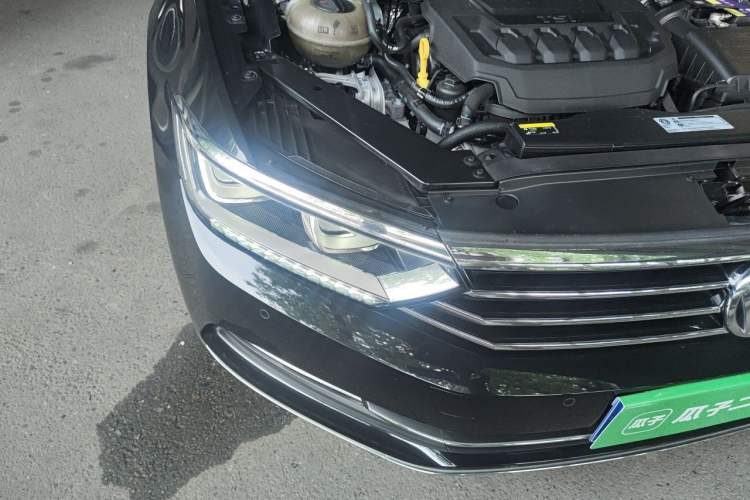 Used Volkswagen Magotan 2019 330TSI DSG Luxury Model China V Standard Right Front Headlight
