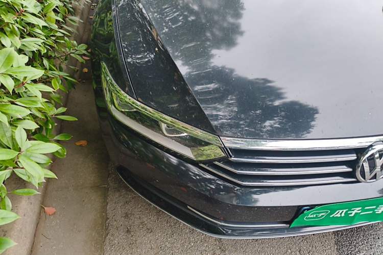 Used Volkswagen Magotan 2019 330TSI DSG Leading Model China VI Standard Right Front Headlight