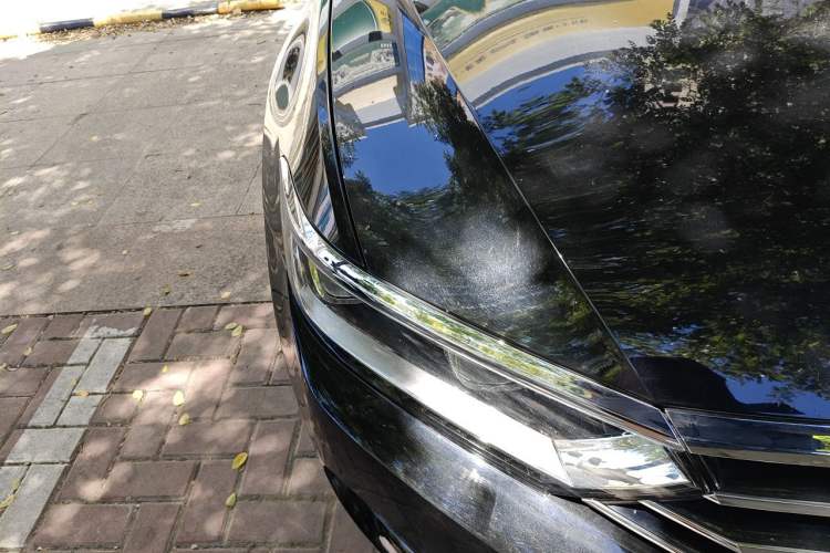 Used Volkswagen Magotan 2019 330TSI DSG Luxury Version China VI Standard Right Front Headlight