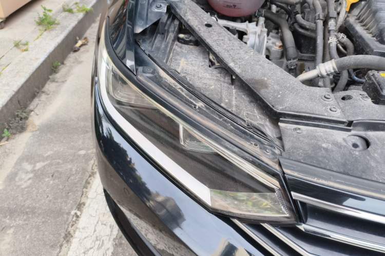 Used Volkswagen Magotan 2019 280TSI DSG Comfort Model China V Standard Right Front Headlight