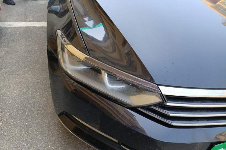 Used Volkswagen Magotan 2019 330TSI DSG Luxury Model China V Standard Right Front Headlight