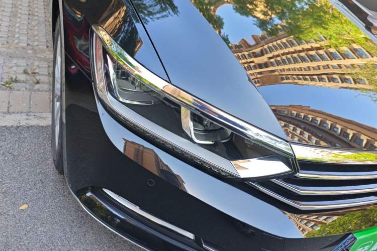 Used Volkswagen Magotan 2019 330TSI DSG Luxury Version China VI Standard Right Front Headlight