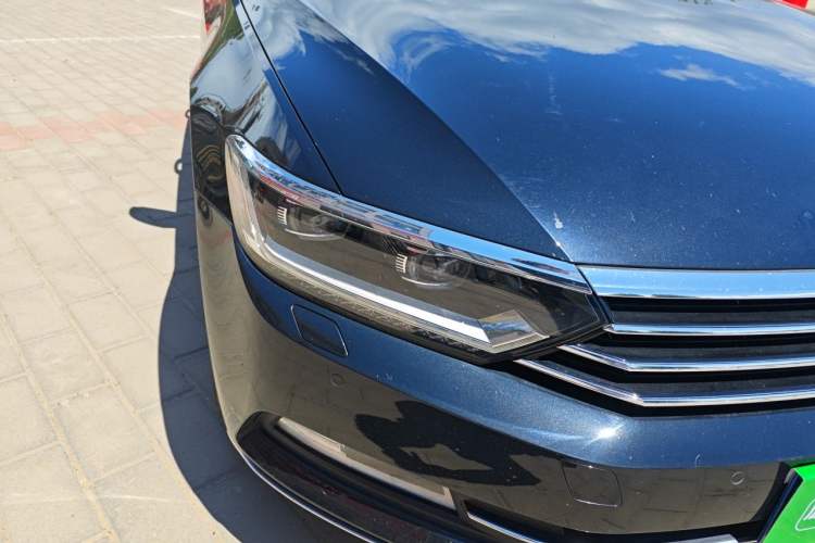 Used Volkswagen Magotan 2019 330TSI DSG Luxury Model China V Standard Right Front Headlight