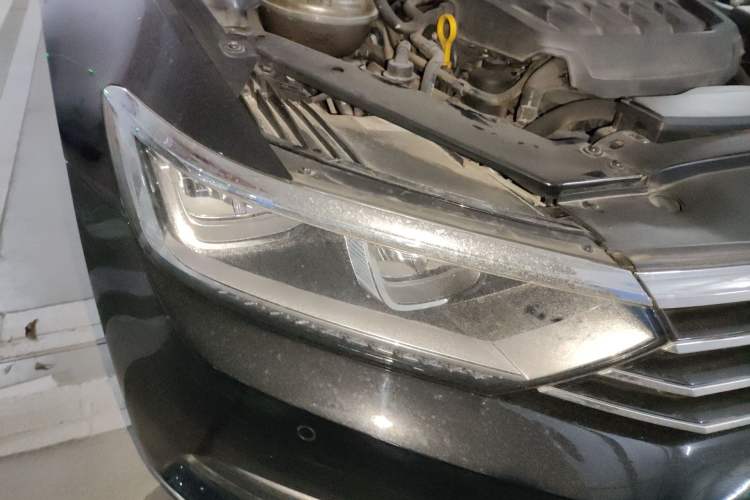 Used Volkswagen Magotan 2019 330TSI DSG Luxury Version China VI Standard Right Front Headlight