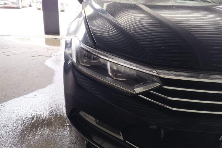 Used Volkswagen Magotan 2019 380TSI DSG Luxury Model China V Standard Right Front Headlight