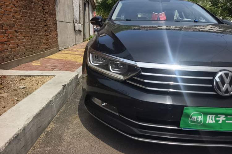 Used Volkswagen Magotan 2019 380TSI DSG Luxury Model China V Standard Right Front Headlight