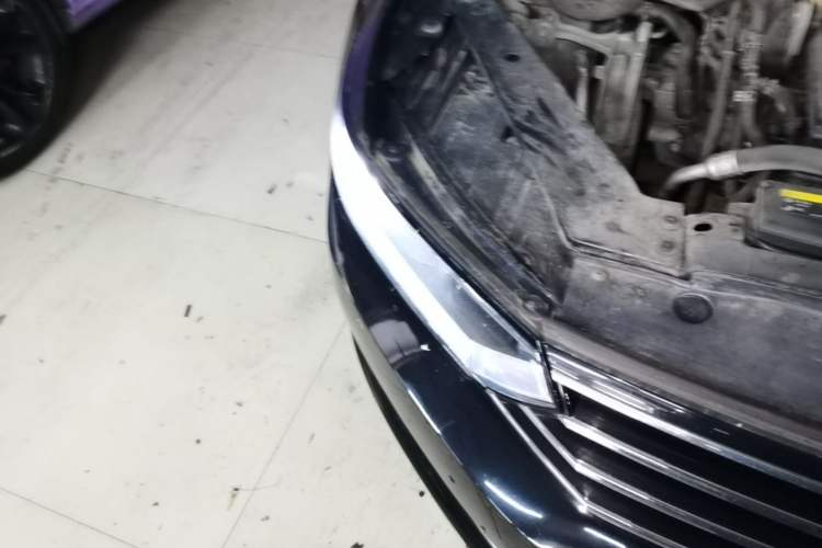 Used Volkswagen Magotan 2019 280TSI DSG Comfort Model China V Standard Right Front Headlight
