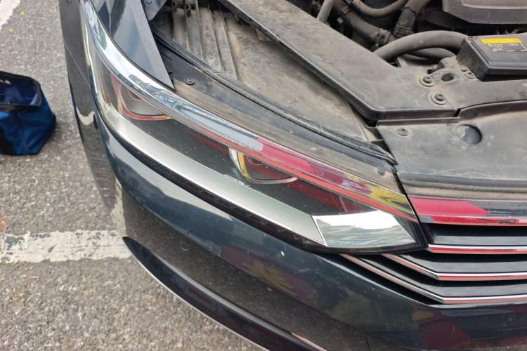 Used Volkswagen Magotan 2019 330TSI DSG Luxury Version China VI Standard Right Front Headlight