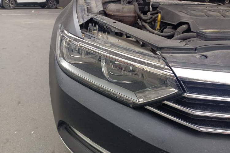 Used Volkswagen Magotan 2019 330TSI DSG Luxury Model China V Standard Right Front Headlight