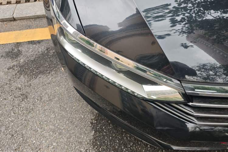 Used Volkswagen Magotan 2019 330TSI DSG Leading Model China VI Standard Right Front Headlight