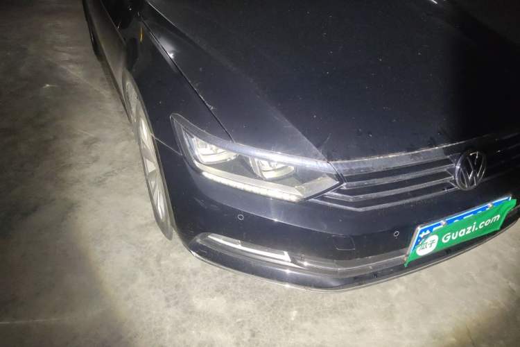 Used Volkswagen Magotan 2019 330TSI DSG Leading Model China VI Standard Right Front Headlight