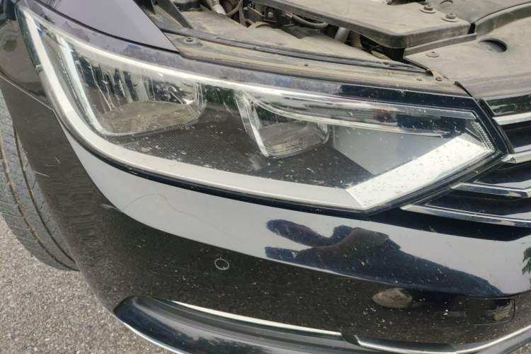 Used Volkswagen Magotan 2019 280TSI DSG Comfort Model China VI Standard Right Front Headlight