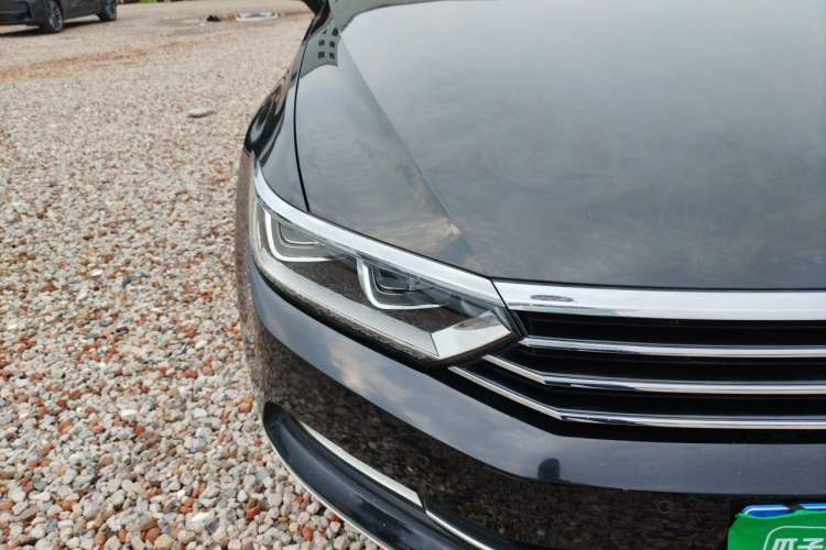 Used Volkswagen Magotan 2019 330TSI DSG Luxury Model China V Standard Right Front Headlight
