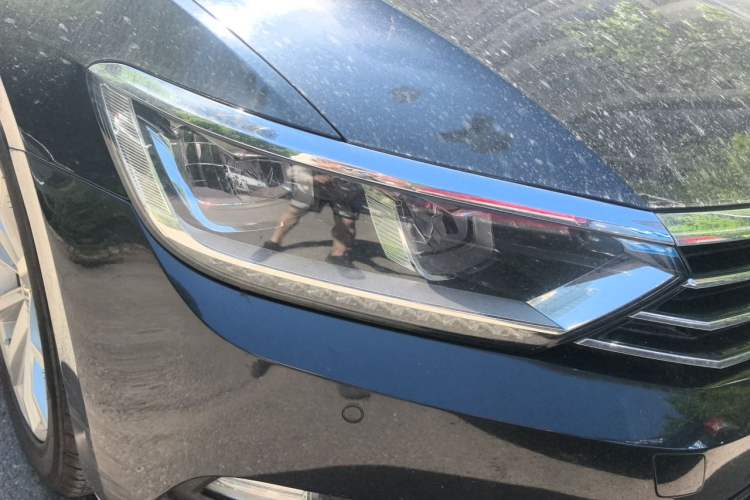 Used Volkswagen Magotan 2019 330TSI DSG Leading Edition China V Standard Right Front Headlight
