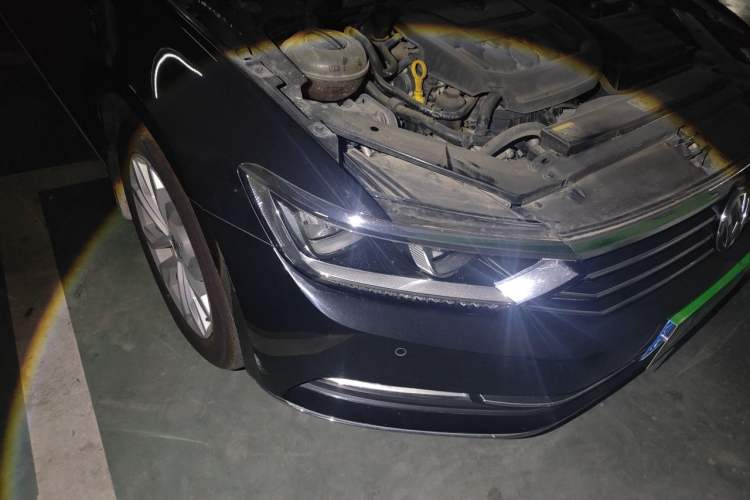 Used Volkswagen Magotan 2019 330TSI DSG Luxury Model China V Standard Right Front Headlight