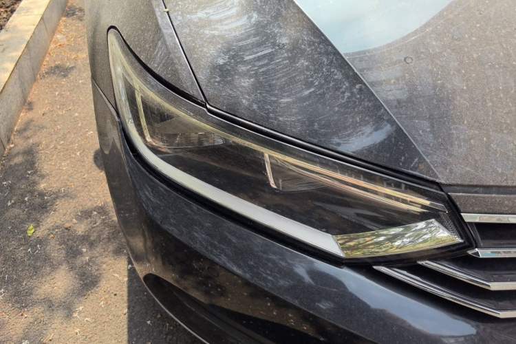 Used Volkswagen Magotan 2019 280TSI DSG Comfort Model China V Standard Right Front Headlight