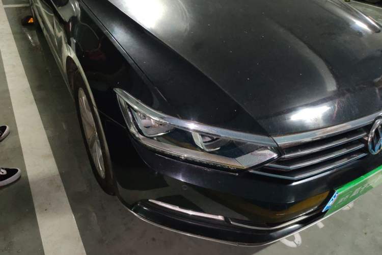 Used Volkswagen Magotan 2019 330TSI DSG Luxury Version China VI Standard Right Front Headlight