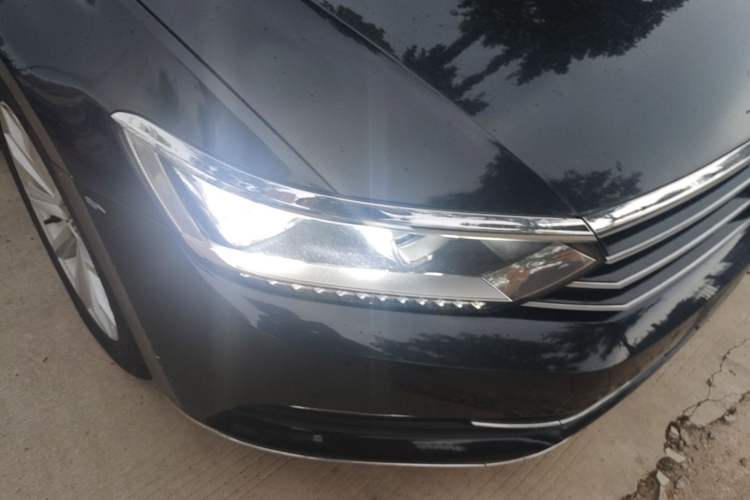 Used Volkswagen Magotan 2019 330TSI DSG Leading Model China VI Standard Right Front Headlight