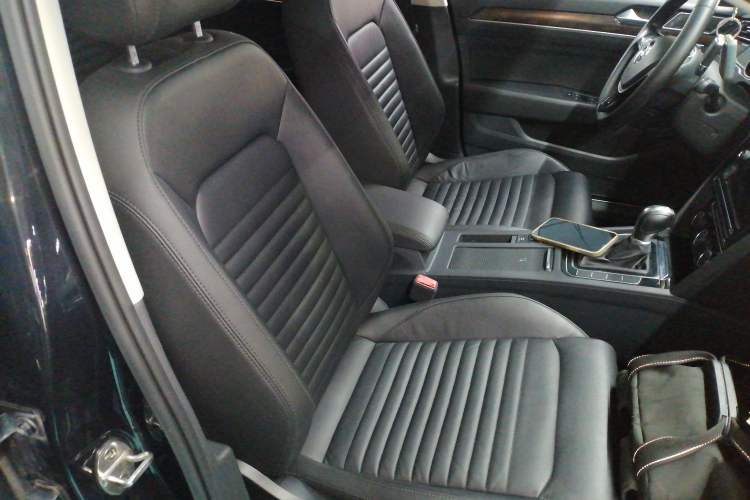 Used Volkswagen Magotan 2019 330TSI DSG Luxury Model China V Standard Right Front Seat