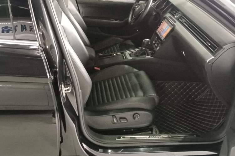 Used Volkswagen Magotan 2019 280TSI DSG Comfort Model China VI Standard Right Front Seat