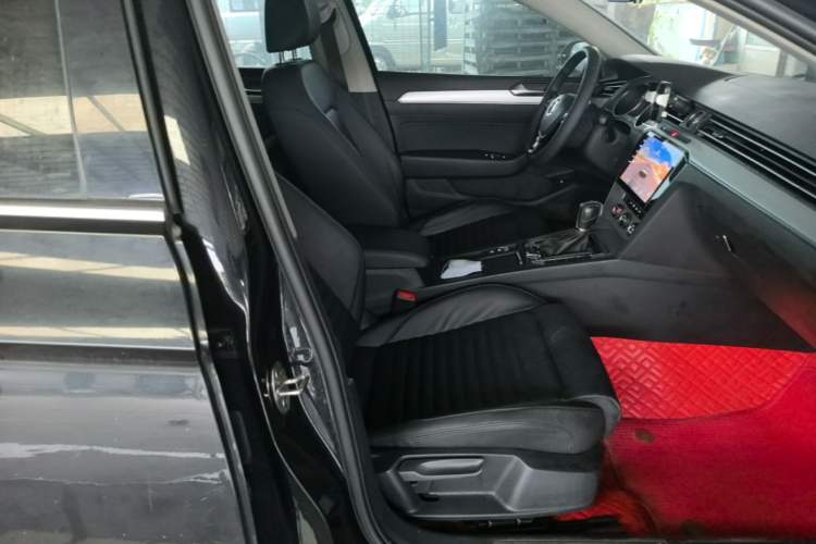 Used Volkswagen Magotan 2019 280TSI DSG Comfort Model China VI Standard Right Front Seat