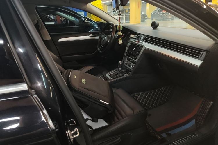 Used Volkswagen Magotan 2019 280TSI DSG Comfort Model China V Standard Right Front Seat