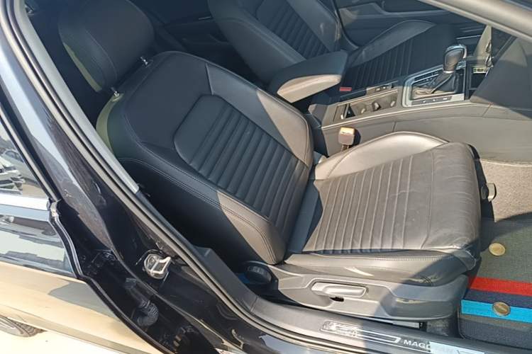 Used Volkswagen Magotan 2019 280TSI DSG Comfort Model China V Standard Right Front Seat