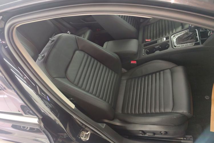 Used Volkswagen Magotan 2019 280TSI DSG Leading Model China VI Standard Right Front Seat