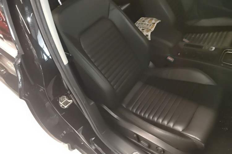 Used Volkswagen Magotan 2019 330TSI DSG Leading Edition China V Standard Right Front Seat