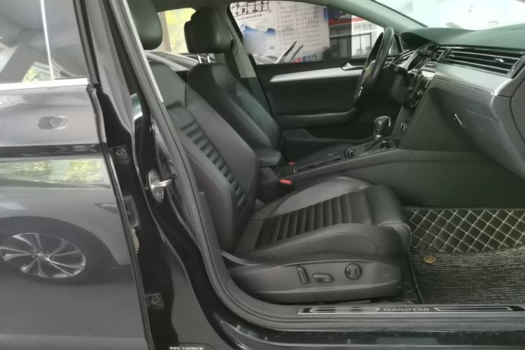 Used Volkswagen Magotan 2019 330TSI DSG Leading Model China VI Standard Right Front Seat