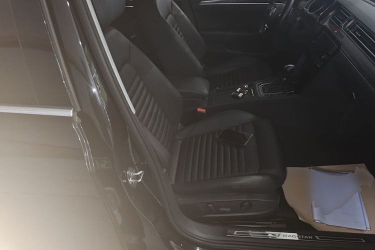 Used Volkswagen Magotan 2019 330TSI DSG Leading Model China VI Standard Right Front Seat