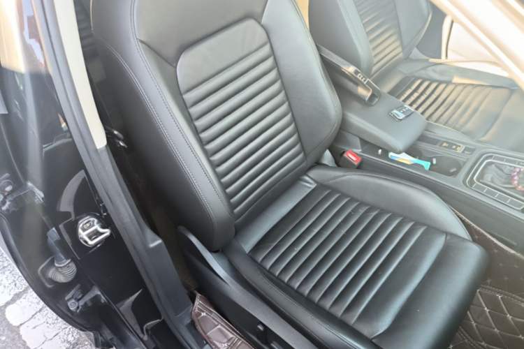 Used Volkswagen Magotan 2019 330TSI DSG Leading Edition China V Standard Right Front Seat