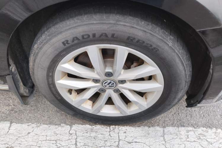 Used Volkswagen Magotan 2019 280TSI DSG Comfort Model China V Standard Right Front Wheel Hub