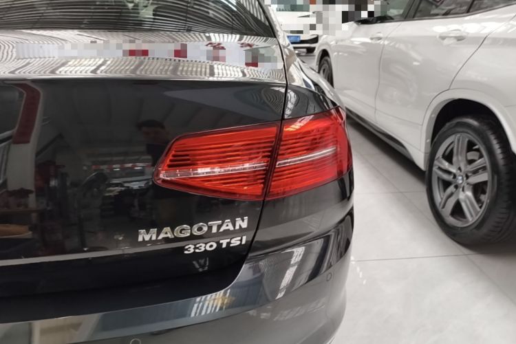 Used Volkswagen Magotan 2019 330TSI DSG Luxury Model China V Standard Right Rear Taillight