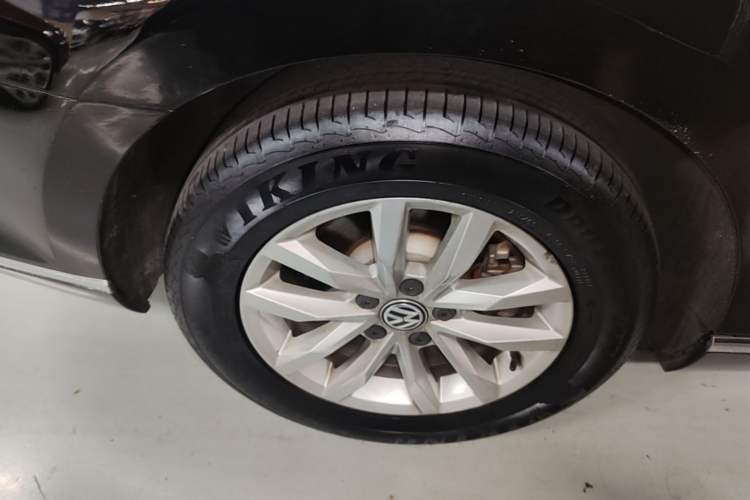 Used Volkswagen Magotan 2019 280TSI DSG Comfort Model China V Standard Right Rear Wheel Hub